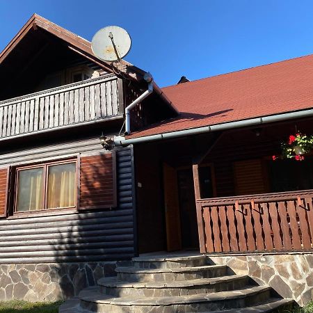Csabi & Edi Vendeghaz Villa Sub Cetate ภายนอก รูปภาพ